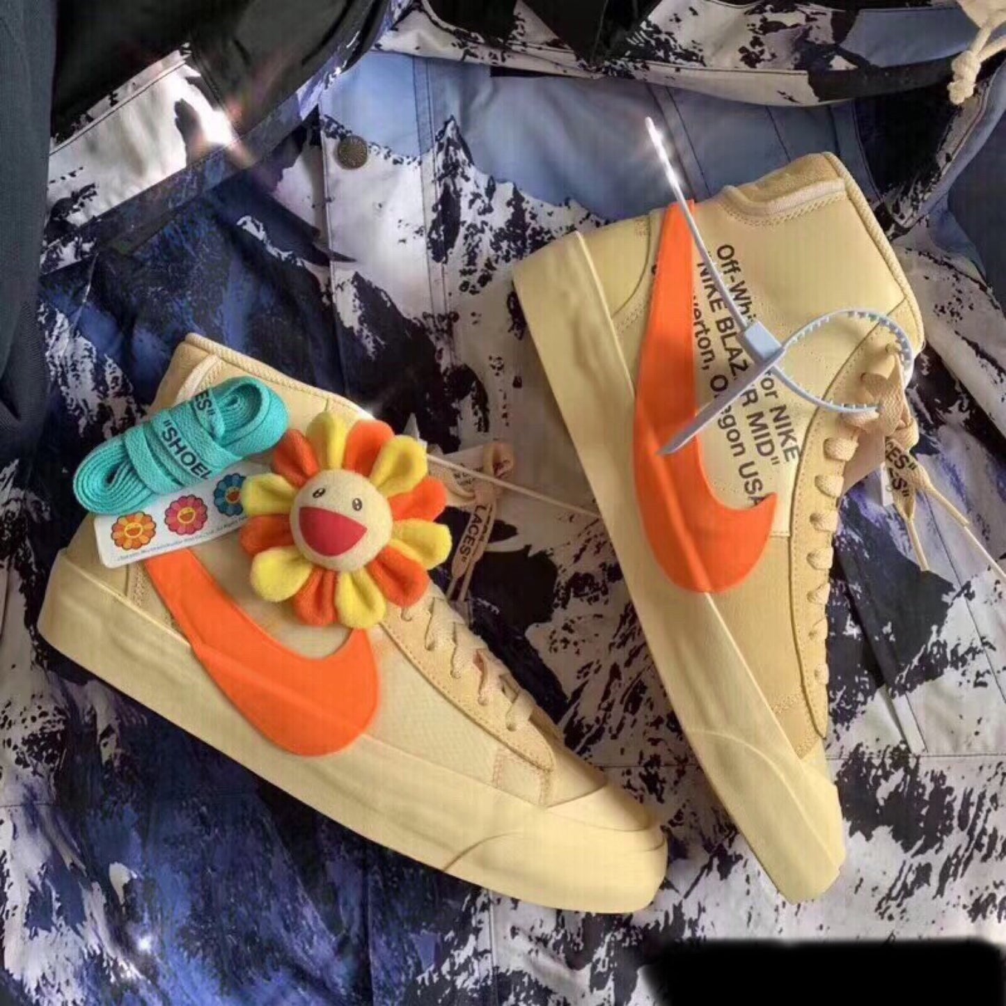 Murakami Plush Pin Orange