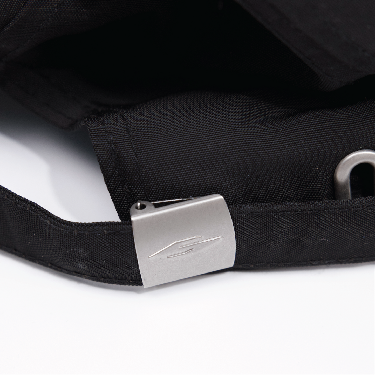 Society ｜Titus Crew Cap Oyster Black