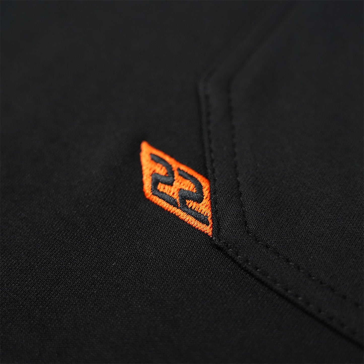 EGLAF | Basic 26 Pocket Tee Black - SWAGANZ