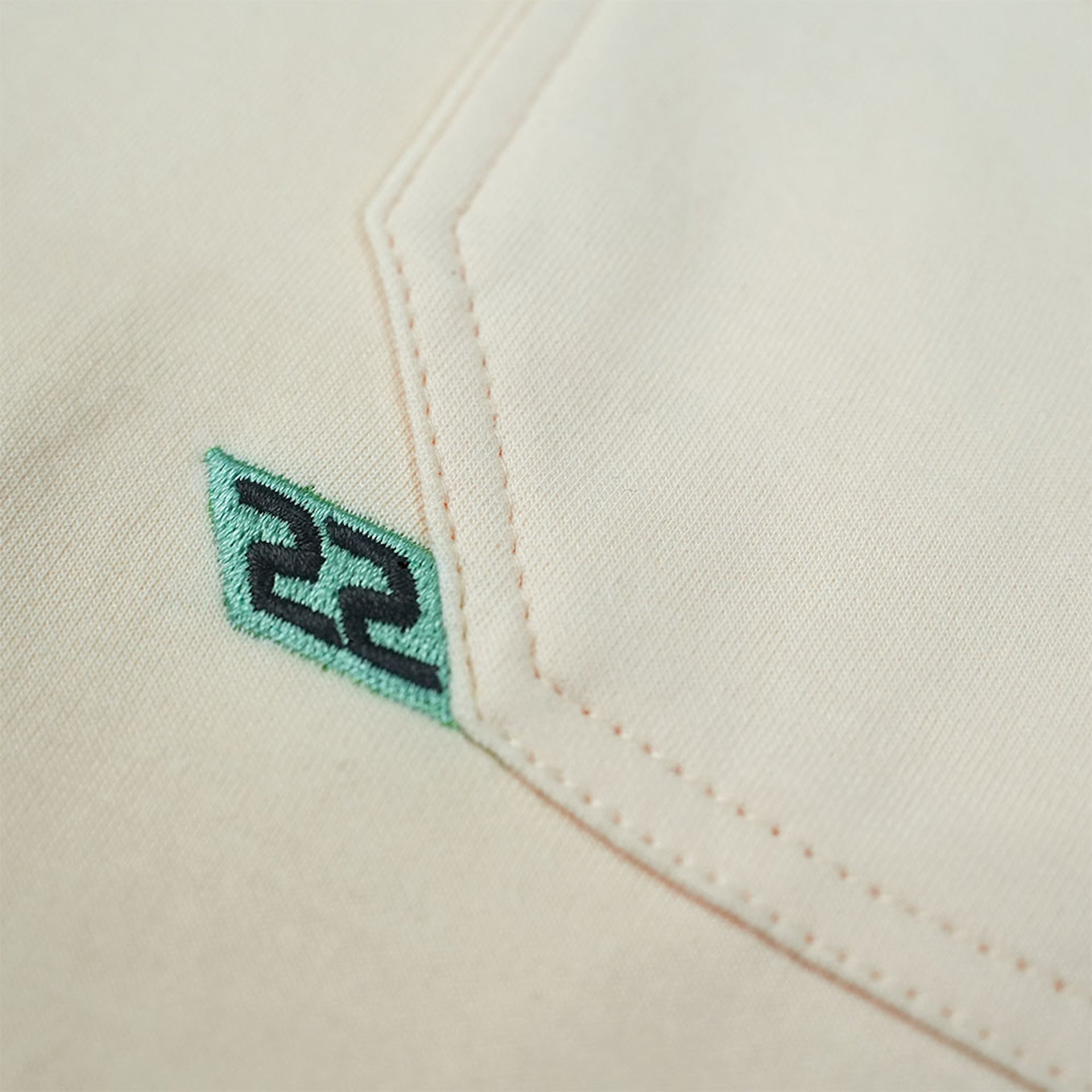 EGLAF | Basic 26 Pocket Tee Cream - SWAGANZ