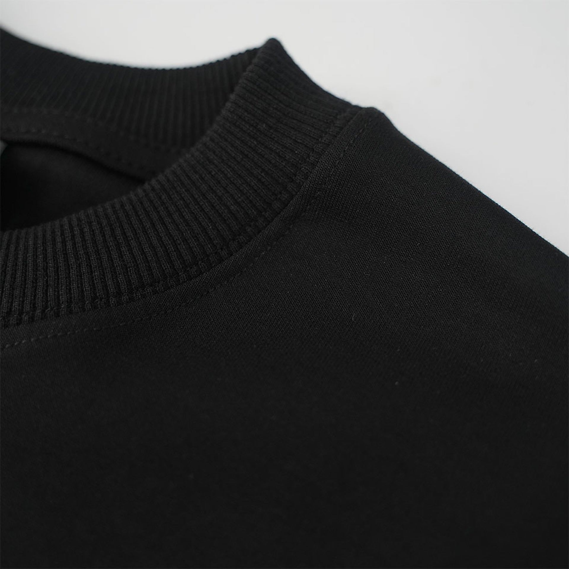 EGLAF | Basic 26 Triangle Logo Tee Black - SWAGANZ