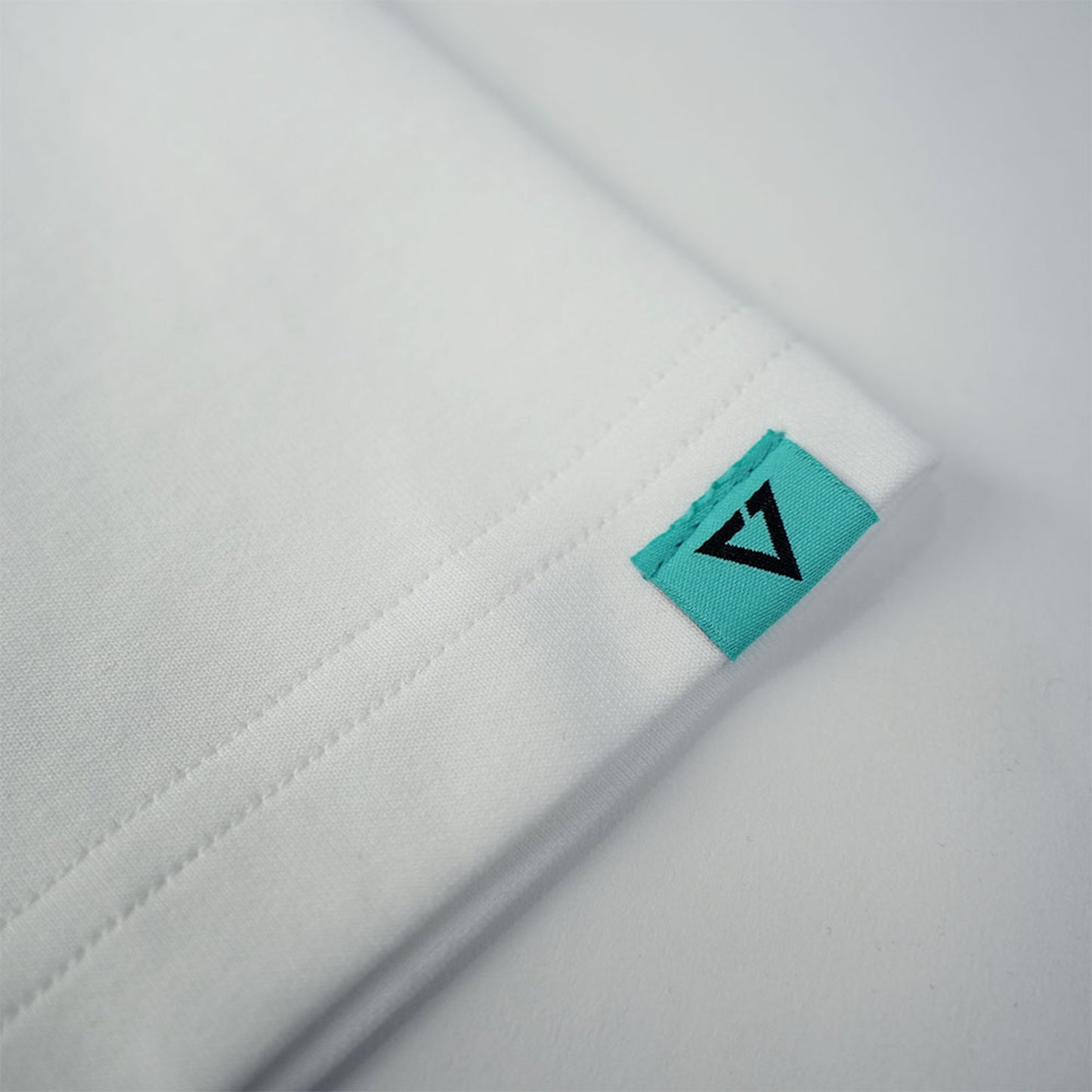 EGLAF | Basic 26 Triangle Logo Tee White - SWAGANZ