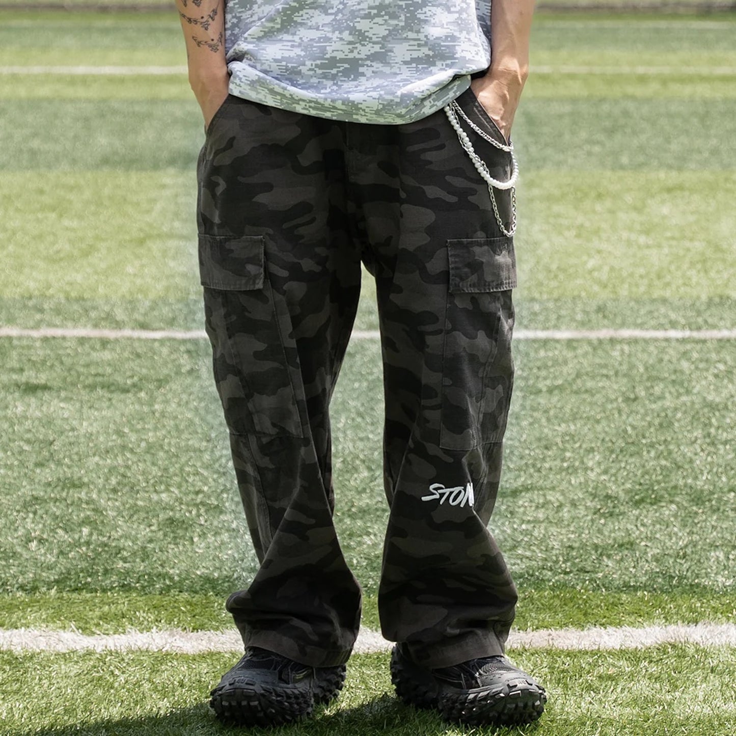 STONED | Camo Cargo Black