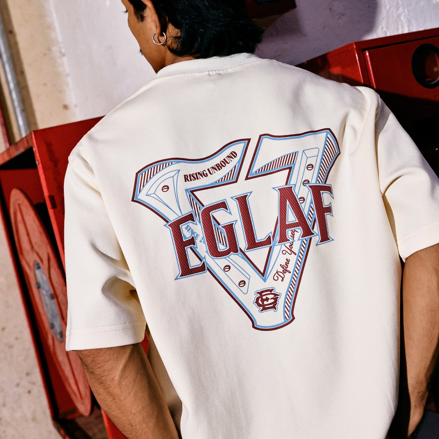 EGLAF | RU Triangle Logo Tee Cream White