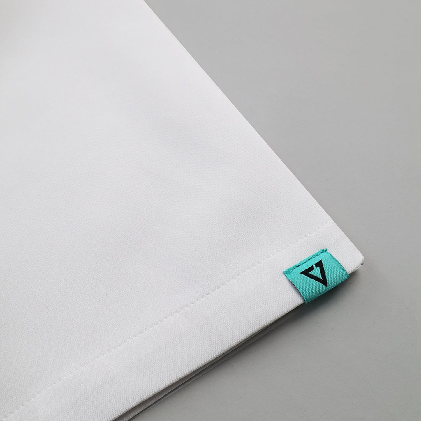 EGLAF | Sculpta EG Silver Rivet Shirt White