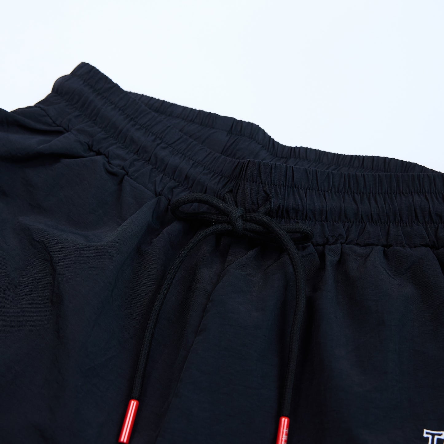 TRNO | Gridline Short Black