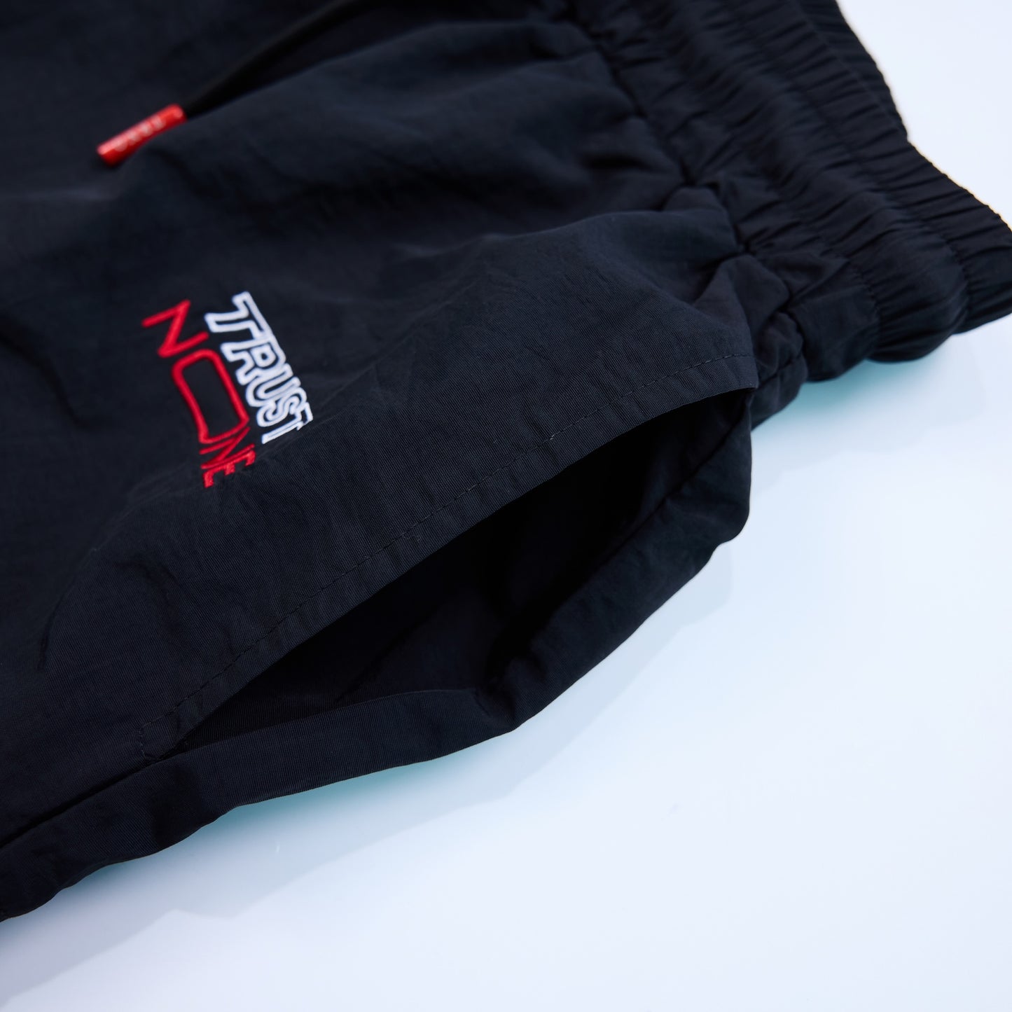 TRNO | Gridline Short Black