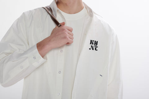 KEYNOTE | Classic Logo L/S Shirt White