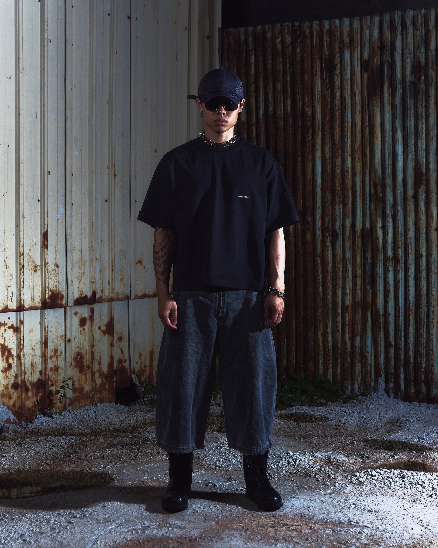 SOCIETY | Aerodyne Int Cropped Tee Black