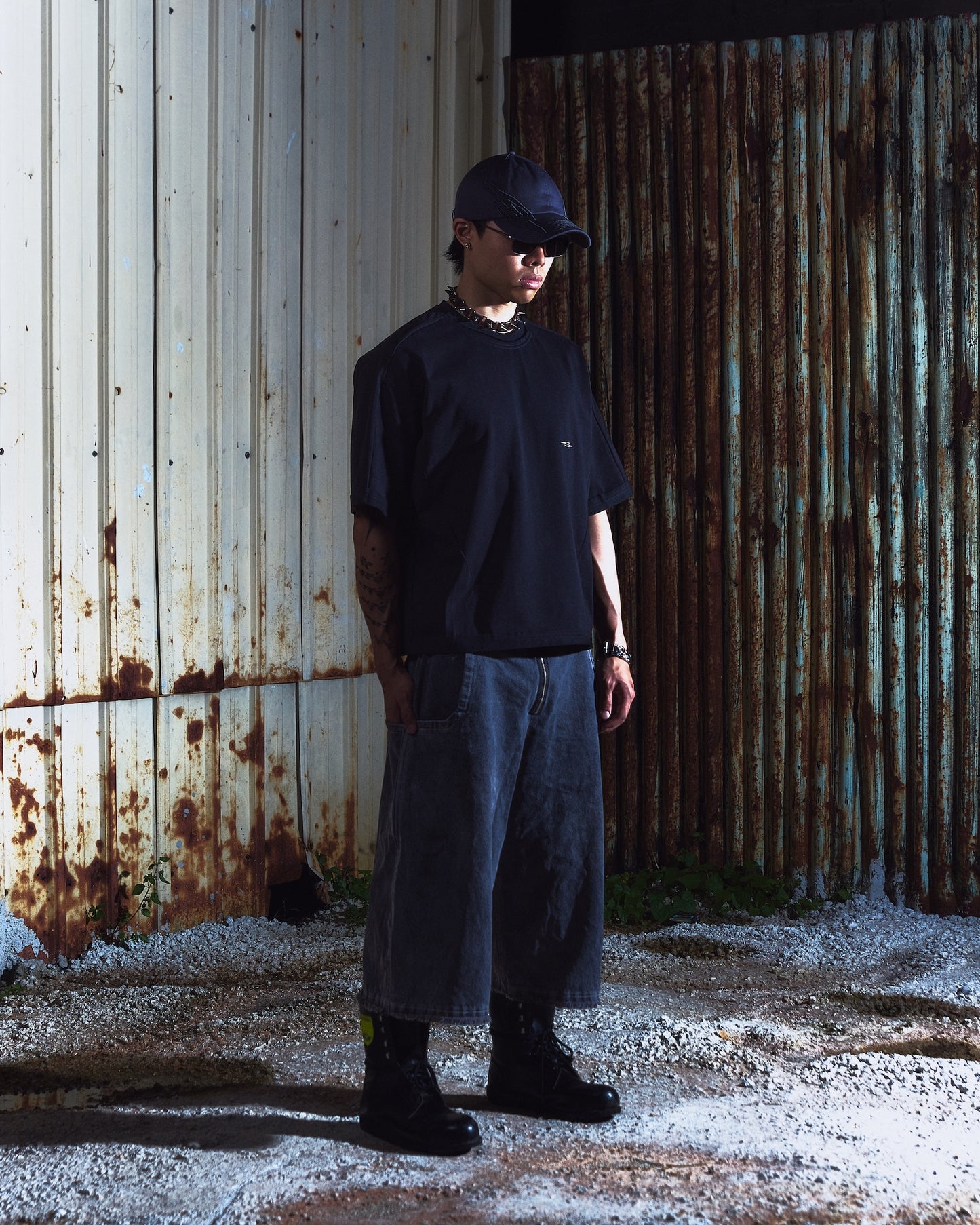 SOCIETY | Aerodyne Int Cropped Tee Black