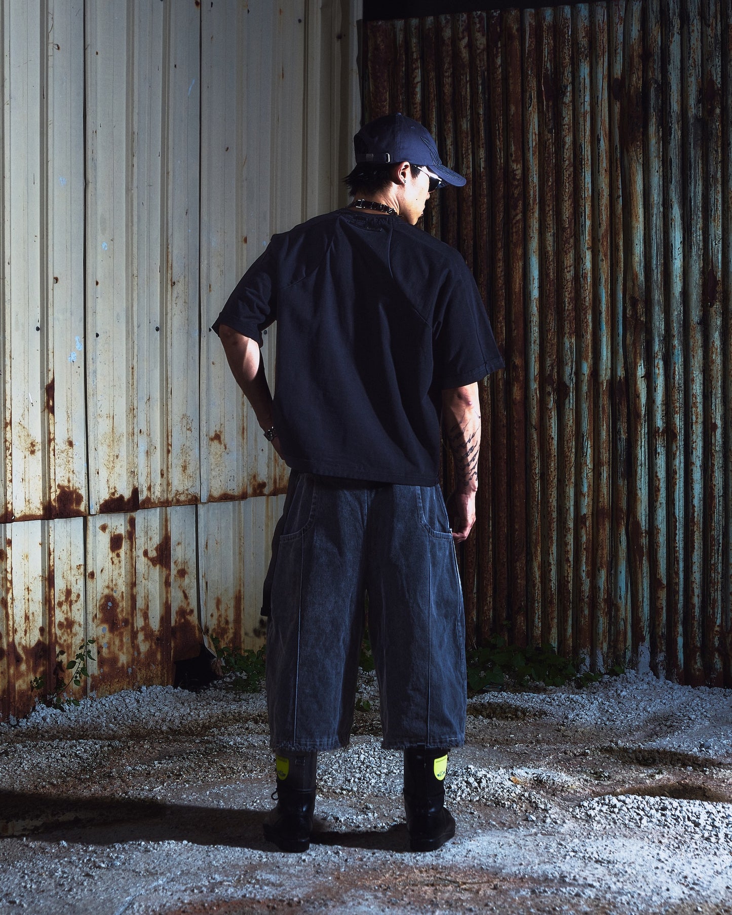 SOCIETY | Aerodyne Int Cropped Tee Black