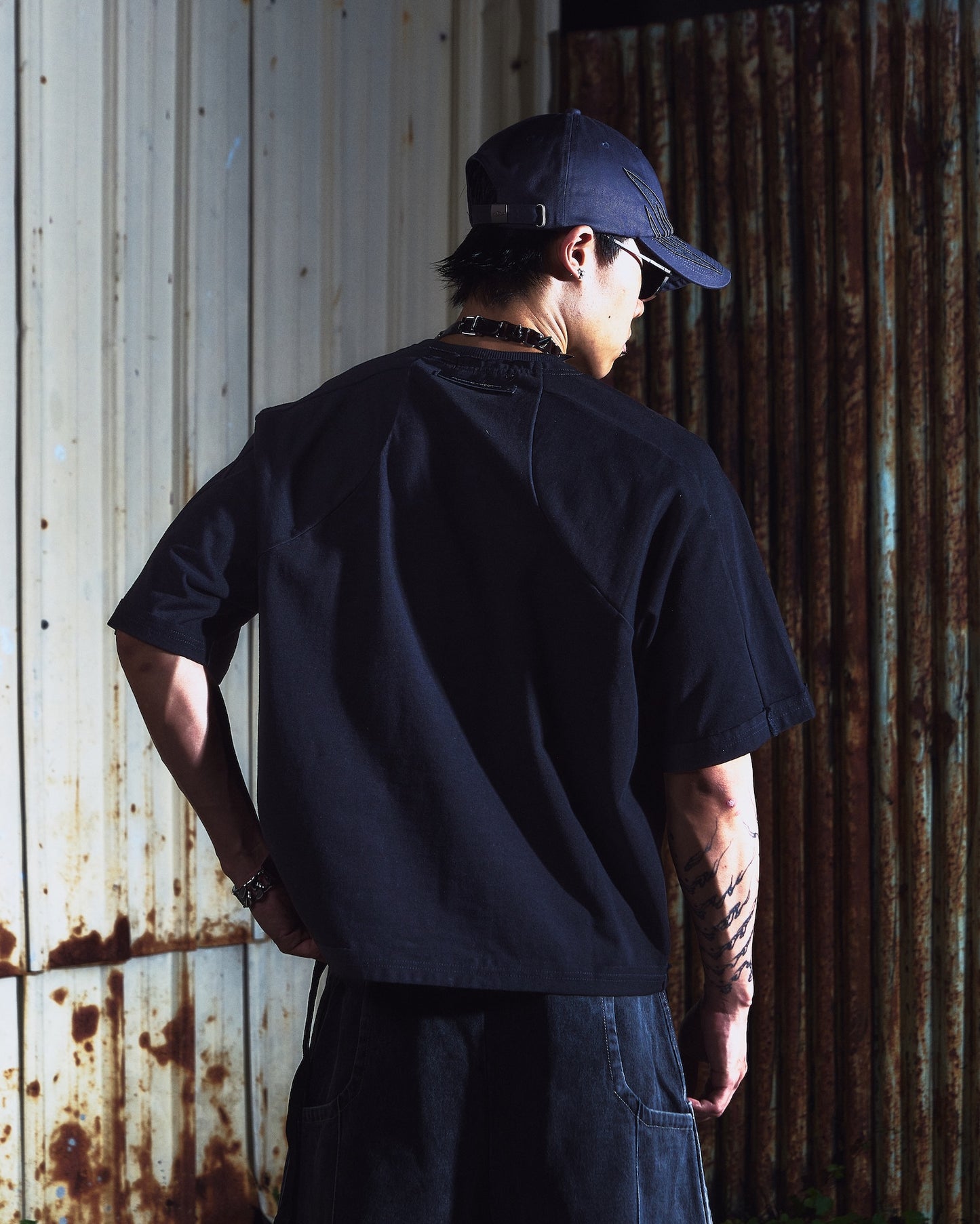 SOCIETY | Aerodyne Int Cropped Tee Black