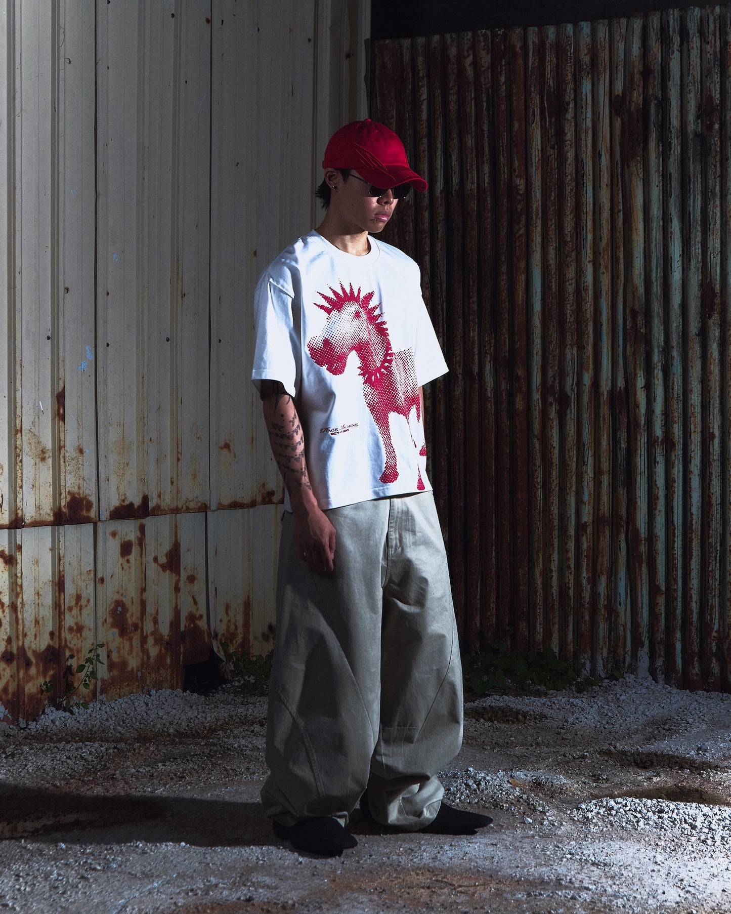 SOCIETY | Aerodyne Int Chcky Horse Tee White - SWAGANZ