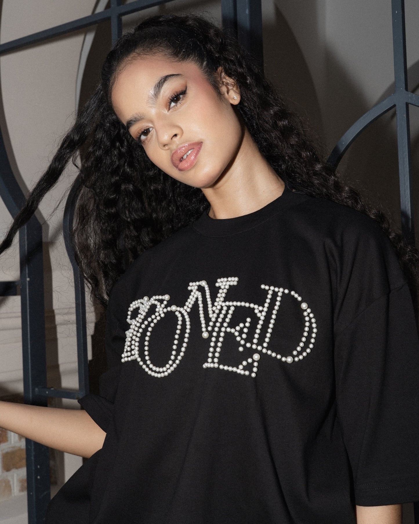 STONED | Finish Pearl logo Tee Black - SWAGANZ