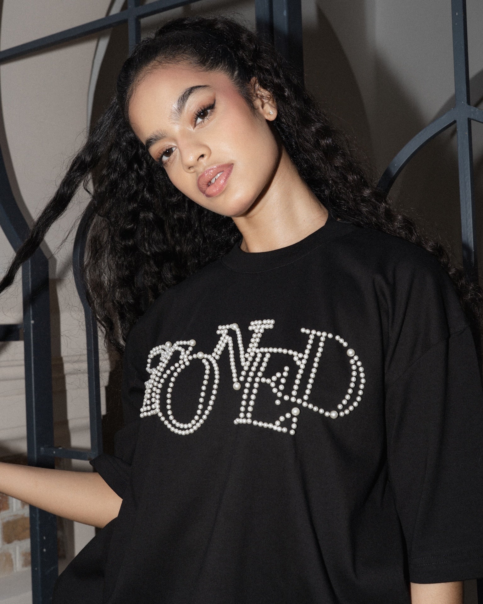 STONED | Finish Pearl logo Tee Black - SWAGANZ