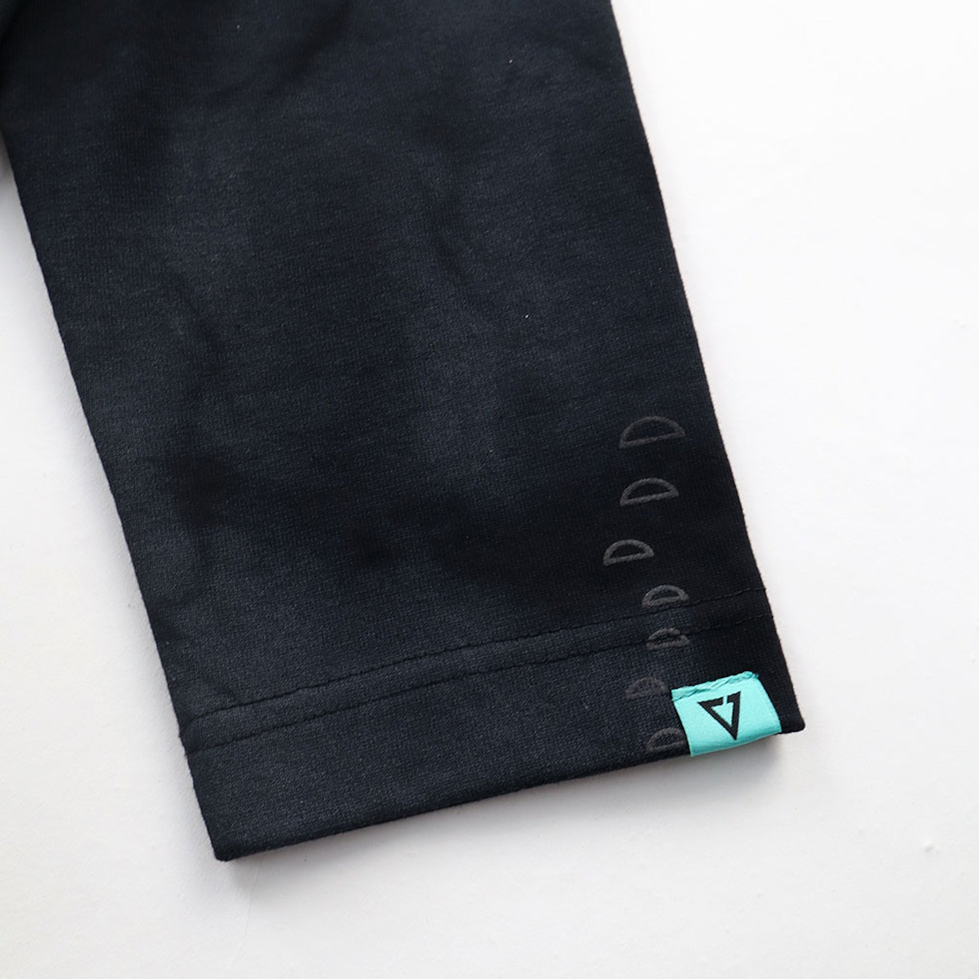 EGLAF | Sculpta EG Marble Long Sleeve Black - SWAGANZ