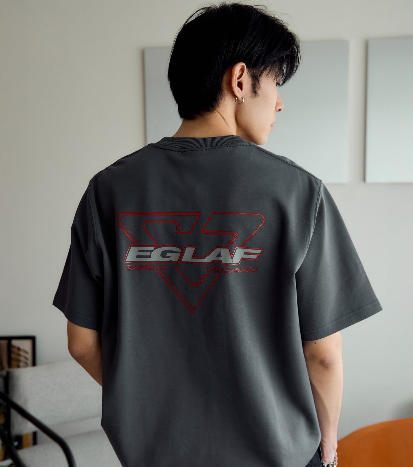 EGLAF | Basic 26 Triangle Logo Tee Grey - SWAGANZ