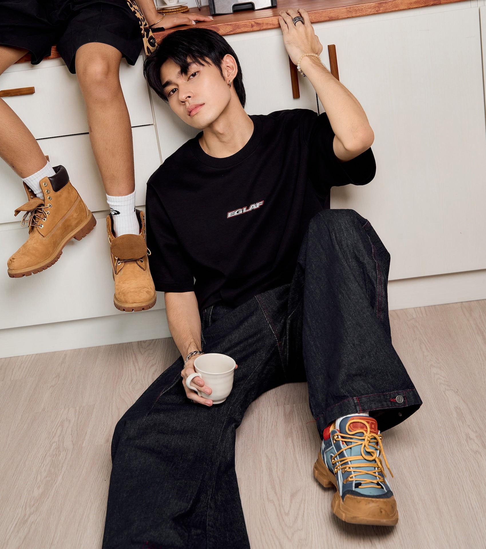 EGLAF | Basic 26 Triangle Logo Tee Black - SWAGANZ